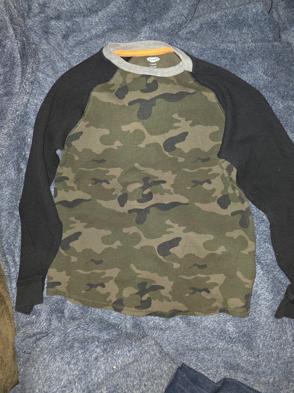 Old Navy Boys Camouflage Thermal Top with Black Raglan Sleeves
